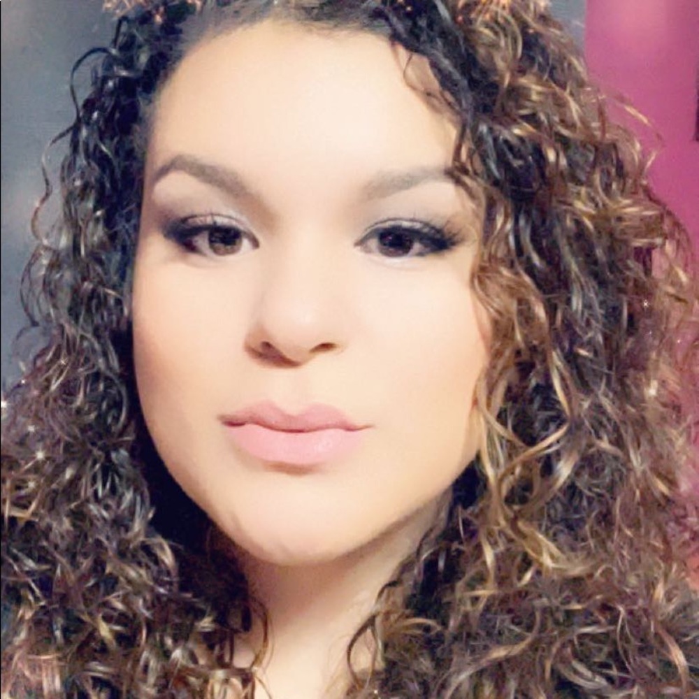 Meet your Posher, Marianela